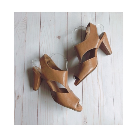 aerosoles wide width sandals